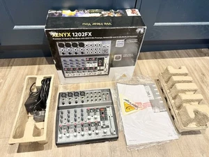 Behringer XENYX 1202FX Console Mixer Piccola 12 Ingressi 2 Bus 24 Bit Multi-FX - Foto 1 di 8