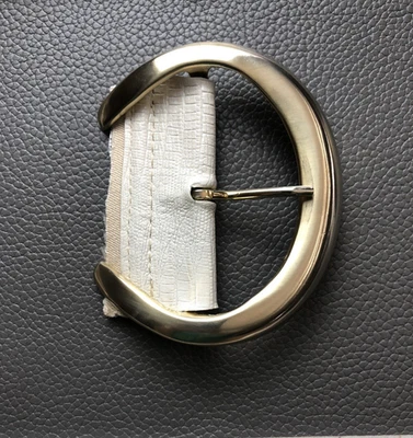 金色皮带扣标记珍珠大号 3 英寸高 x 4-3/8 英寸宽复古 Y2K 时尚 — 第 1/4 张图片