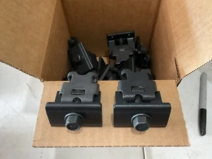 (C) Juego de abrazaderas cruzadas K2 Systems K2 oscuras 4000145 CANTIDAD 20 nuevas caja abierta - Imagen 1 de 2