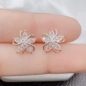 18K REAL GOLD FILLED FLOWER STUD EARRINGS MADE WITH SWAROVSKI CRYSTALS GP16 - Picture 1 of 3