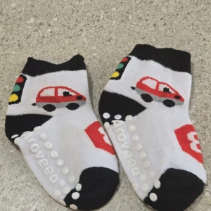 Calcetines para niños Aroveea blancos y negros para coche y semáforos - Imagen 1 de 1