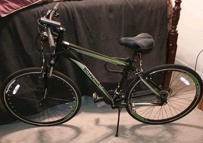 Schwinn 700C OR2 Men's Hybrid Bicycle Black/Green Model S2890TGB 700x38C/40-622 - Image 1 of 4