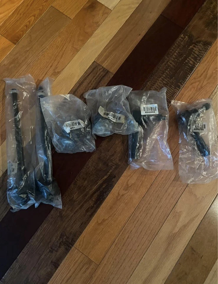 2010 Dodge Avenger, Inner And Outer Tie Rods Parts For Vehicle - Image 1 of 1