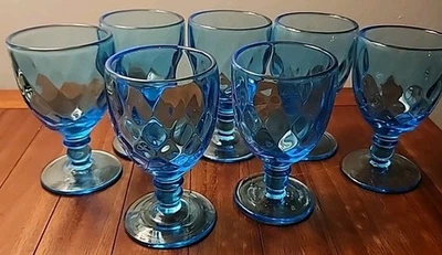 De Colección Avon Azul Americano Colección Clásica Copas de Agua/Copas de Vino-Juego de 7 6" Foto 1 de 4