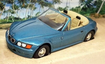 Corgi 1/36 - James Bond 007 Goldeneye BMW Z3 Roadster Blue Diecast Model - Bild 1 von 4