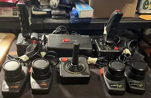 Controller Atari multipli, wireless, da collegare joystick a tennis e auto da corsa - Foto 1 di 7