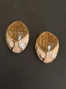 Pendientes de clip vintage de piedra champán facetada esmaltada en tono dorado: Joan Rivers - Imagen 1 de 6