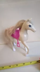 Pferd von Barbie Camping Spaß - Stacie Puppe Größe 6 1/2 in Pony 2012 Mattel sehr guter Zustand - Bild 1 von 6