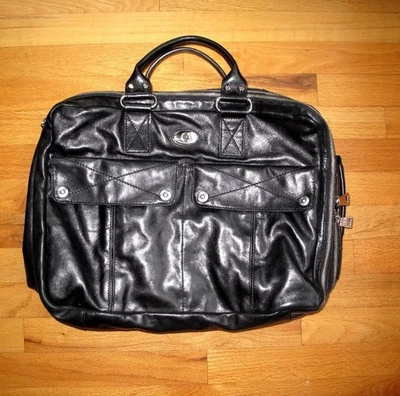 FRANCESCO BIASIA 黑色皮革过夜包软垫转换背包全新无标签 — 第 1/4 张图片