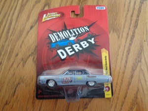2011 Johnny Lightning 1967 Plymouth Fury 2 Demo Derby - New - Picture 1 of 3