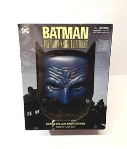 NEW 2015 DC Comics Batman The Dark Knight Returns Book & Mask Set Frank Miller - Picture 1 of 2
