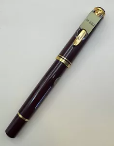 Vintage Pelikan M600 Fountain Pen, Old style Burgundy, 14K Gold HM Nib NOS - Picture 1 of 7
