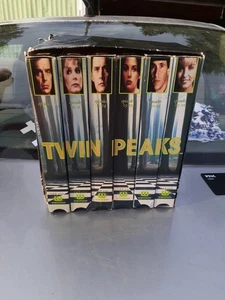 Twin Peaks: Special Collectors Edition Episodes 1-29 (VHS, 1993, 6-Tape Box Set - Picture 1 of 4