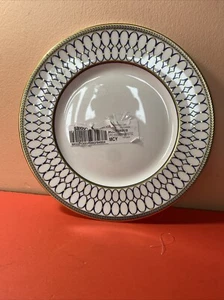 Wedgwood Renaissance Gold Bone China Dinner Plate 10.5 in Store Display @ - Picture 1 of 3