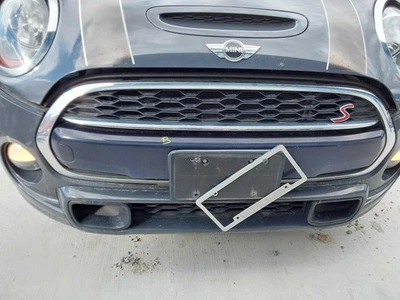 Used Upper Grille fits: 2016 Mini COOPER upper S model w/o John Cooper Works ext - Image 1 of 4