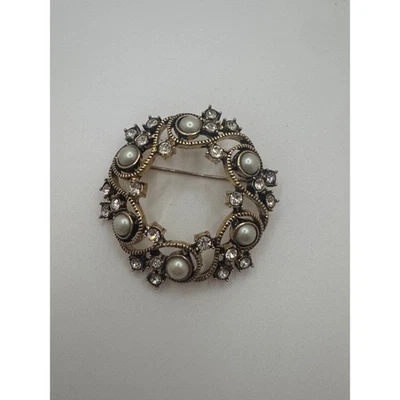 Блеск и блеск Моне винтажный золотистый искусственный жемчуг кристалл венок брошь заколка - Изображение 1 из 2