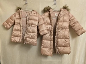 GAP Mädchen lange gefütterte Jacke Mantel Kunstfell Kapuze Gr. 18-24 Monate & 5t - Bild 1 von 9