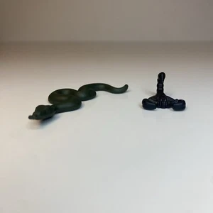 Playmobil Green Snake and Scorpion Wildlife Animal Toy Figures Lot of 2 - Picture 1 of 5