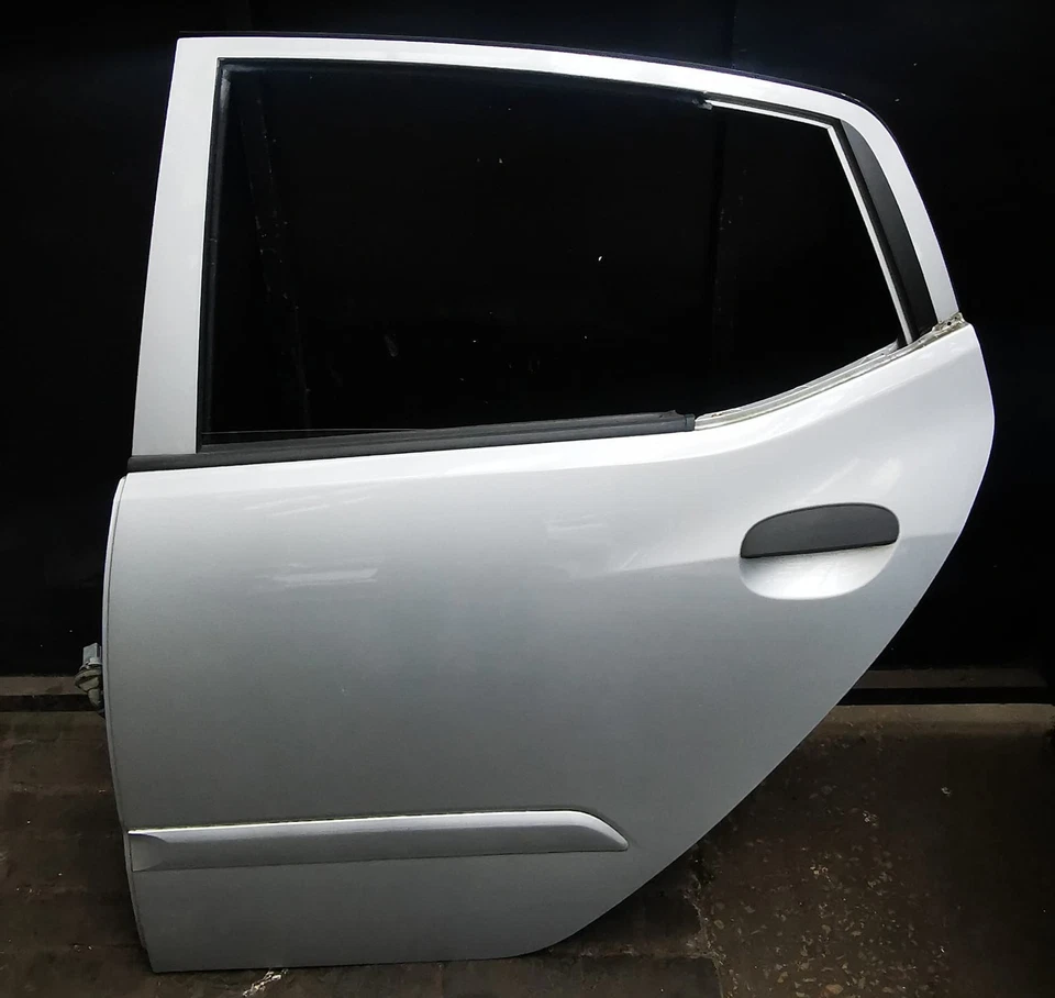 HYUNDAI I10 08-09-10-11-12 PASSENGER SIDE REAR BARE DOOR SHELL SILVER - Image 1 of 1