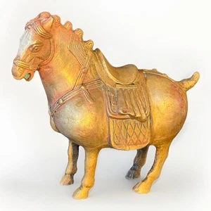 Antica statua cavallo in bronzo dorato stile dinastia cinese Tang 6,5” - Foto 1 di 10