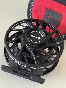 **BEAUTIFUL** ~HATCH~ Fanatic 4+ Black Fly Reel!!! - Picture 1 of 11