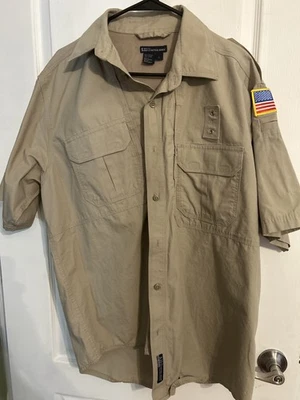 Camisa para hombre 5.11 Tactical Series bronceada manga corta abotonada talla L bolsillos ventilados Foto 1 de 4