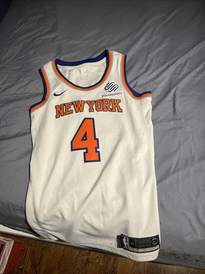 Camiseta Derrick Rose adulta pequena New York Knicks - Imagem 1 de 2