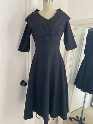 Vintage 1950s Half Sleeve Wool Fit & Flare Pin Up Dress Gown V Neck 50s - Image 1 of 4