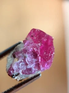 Rought Ruby Crystal Transparent 0,67g/3,34ct Rubis Brut Naturel Tanzanie - Picture 1 of 11