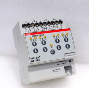 ACTUADOR PERSIANA/OBTURADOR ENROLLABLE ABB JRA/S 4.230.2.1 i-bus® KNX - Imagen 1 de 4