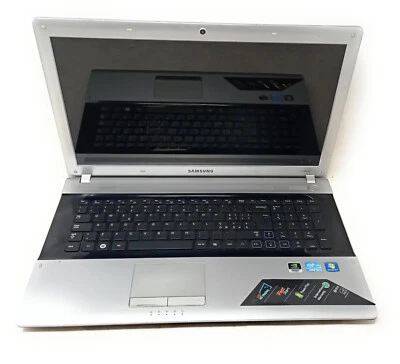 SAMSUNG RV720 NOTEBOOK 15,6" RICONDIZIONATO CPU INTEL I3-2310 RAM 8GB SSD120GB - Immagine 1 di 4