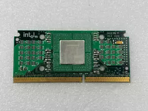 Vintage Intel Celeron 300A Slot 1 CPU 80524RX300128 SL2WM GOLD Pin - Picture 1 of 2