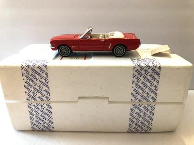 64 1/2 FORD MUSTANG CONVERTIBLE RED 1:24 SCALE BY FRANKLIN MINT - Image 1 of 4