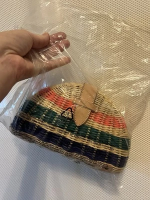 NUEVO BOLSO CLUTCH J CREW FAN RATÁN EN ARCO IRIS MULTI RAYAS MEGHAN MARKLE Foto 1 de 4