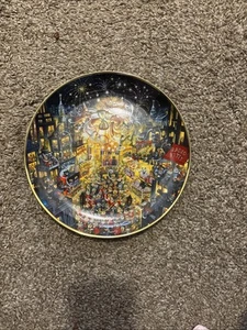 The Franklin Mint Heirloom Collection by Bill Bell Purring In The Mew Year Plate - Picture 1 of 3