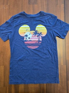 Disney Mickey Mouse Beach Family Fun dunkelblaues Shirt - Kinder / Jungen Größe M - Bild 1 von 6