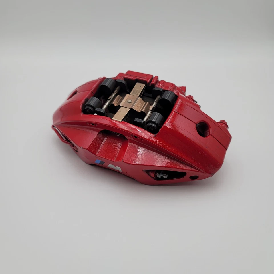 Pinza de freno delantera derecha bmw 330i g20 2024 8844348 roja Foto 1 de 4