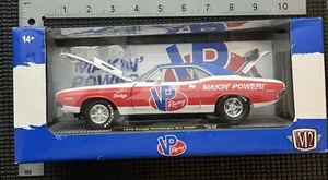 M2 Machines VP Racing 1970 Challenger R/T Hemi R110 1/24 Chase - Imagen 1 de 6