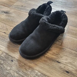 Koolaburra by UGG Damengröße 11 schwarz Advay Wildleder Leder gemütliche Hausschuhe - Bild 1 von 7