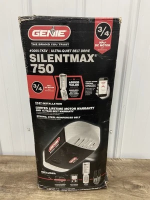 Genie Chain Drive 750 W/Keypad Been in My shop Has Never Been Opened - Image 1 of 4