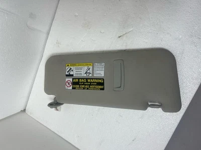 Lexus RX350 2010-2015 pasajero derecho parasol parasol gris iluminado Foto 1 de 4