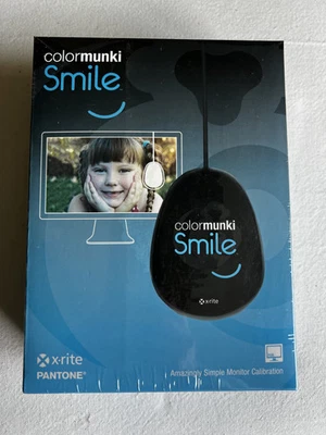 X-Rite ColorMunki Smile, Monitor Calibration Device, For Photo and Video Editing - Image 1 of 4