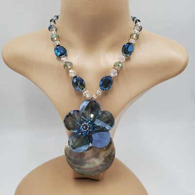 Enorme collar concha 16 pulgadas tono plata azul facetado cristal flor declaración Foto 1 de 4