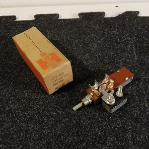 1961-1965 International Harvester Scout 80 Head Light Switch 242318 R91 NOS OEM - Picture 1 of 4