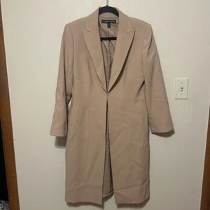 Albert Nipon Tan Trench Coat Size 8 - Picture 1 of 7