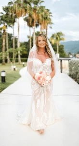 wedding dress - Picture 1 of 7