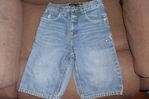 Unisex Rocawear Denim Graphic Design Embroidered Shorts 24" Waist - Picture 1 of 5