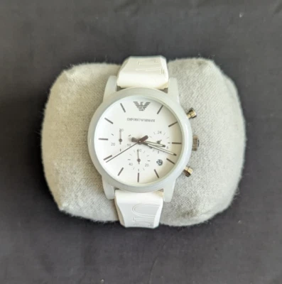 Emporio Armani Luigi AR1054 41mm White silicone strap unisex Watch 30 meters EUC - Image 1 of 4
