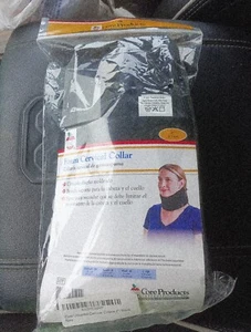 Core Products verstellbarer Schaumstoff Halskragen schwarz hilft, Nackenschmerzen zu lindern - Bild 1 von 1