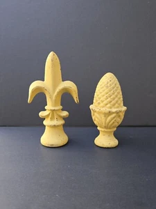 2 pezzi vintage in ghisa pesante finiture decorative Fleur-de-lis, pigna - Foto 1 di 7